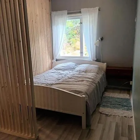 Saunallinen Yksioe, 4 Vuodepaikka Апартаменты *
